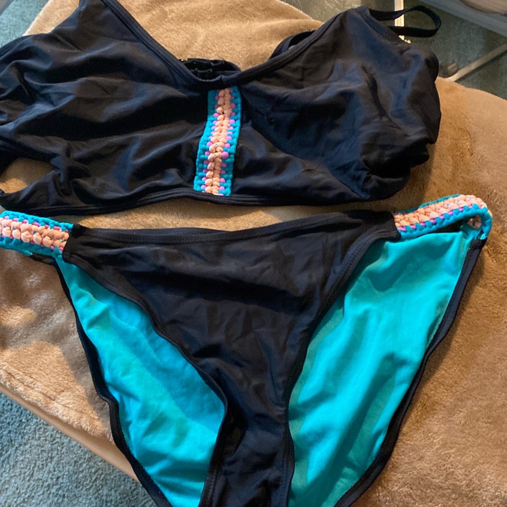 Cute strappy bikini